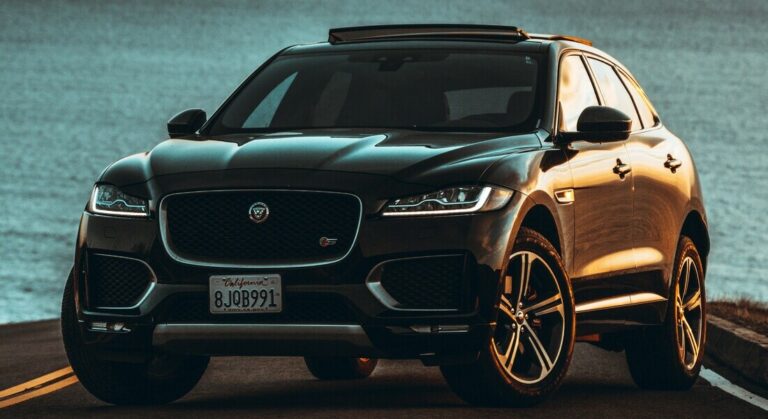 Jaguar F-Pace SVR